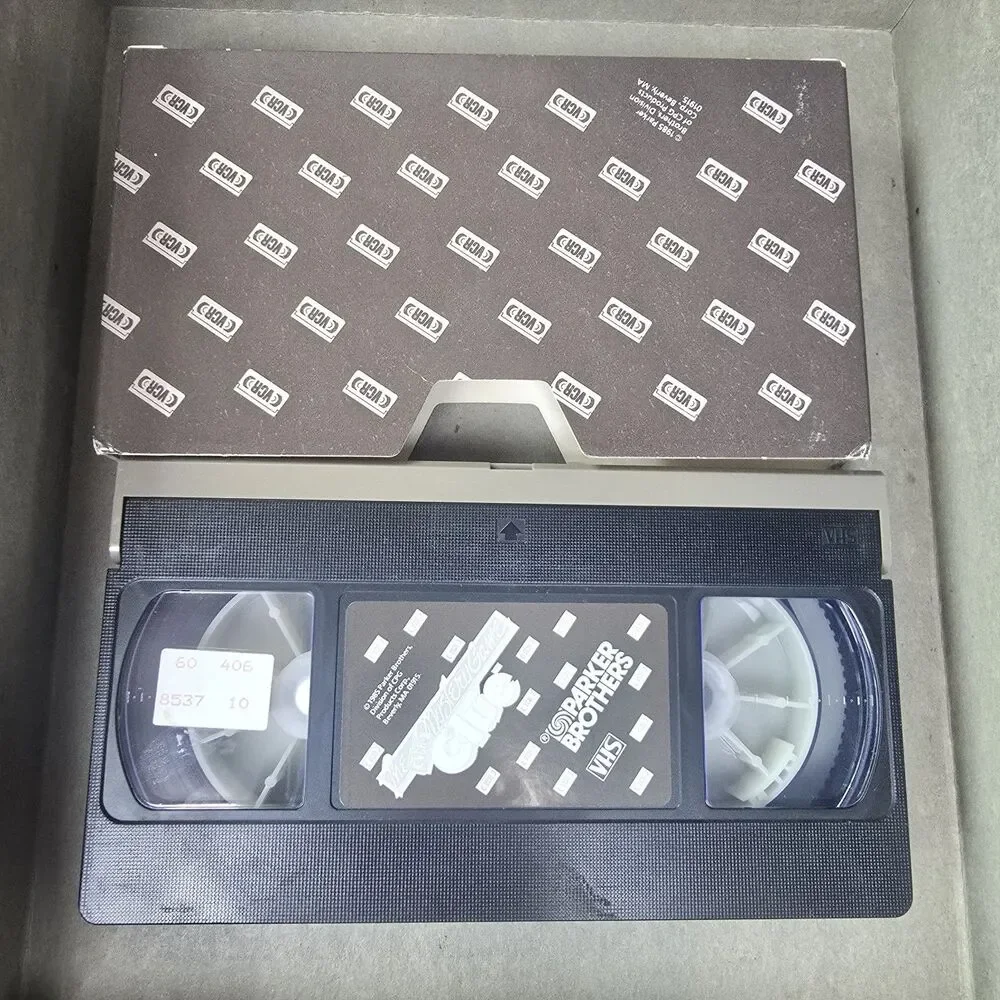 Vintage Clue VCR Mystery Game Parker Brothers 1985 - VHS Board Game